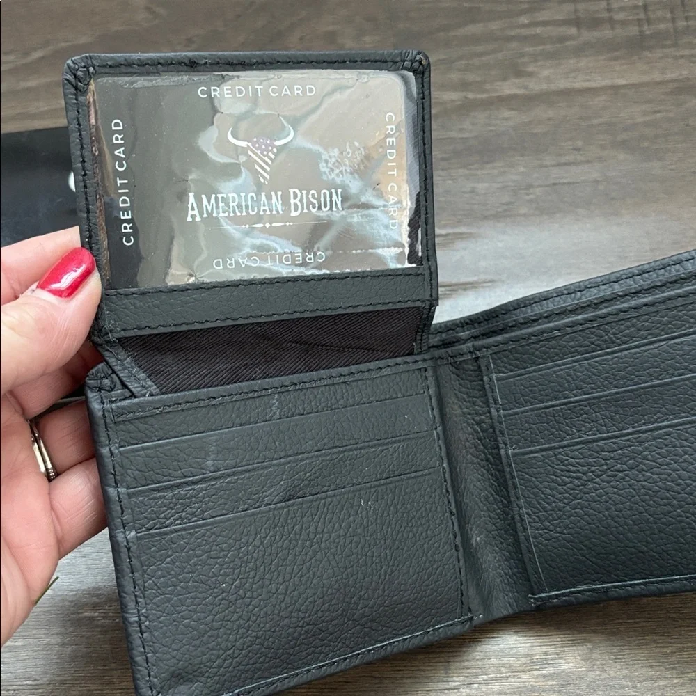 American Bison Bi-fold wallet/ID/Bill/6 card slots brown leather, tan embroidery